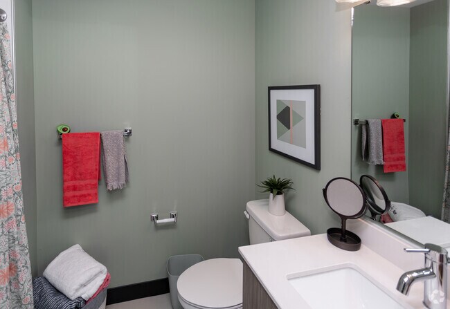 4BR, 3BA - 1233 SF