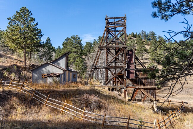 The Blue Jay Mine is a uranium mine located in Boulder, Colorado.
