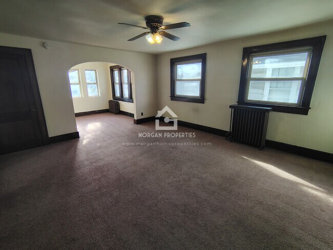 330 E 12th St unit 2, Anderson, IN 46016 - photo 7