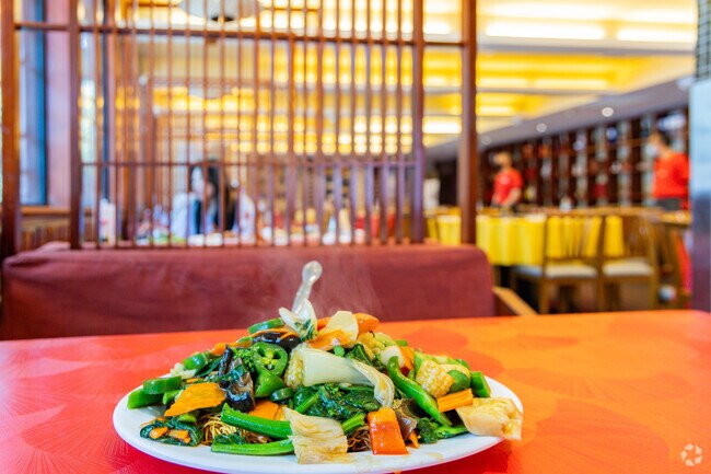 Newport Seafood Restaurant serves fresh seafood and asian-style dishes in North San Gabriel.