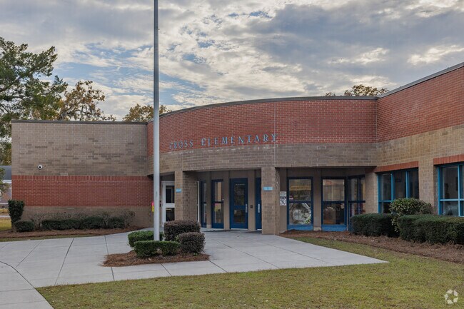 Cross Elementary School is a public school in Cross.