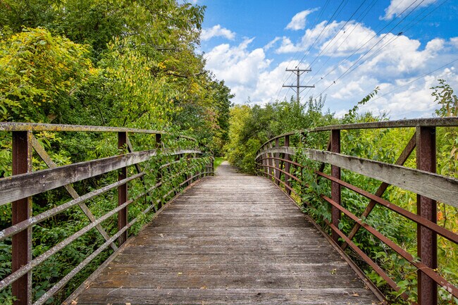 Woodlands at Fiore residents enjoy miles of nature trails.