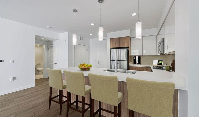 1725 S Bascom Ave unit ID1355964P, Campbell, CA 95008 - photo 3