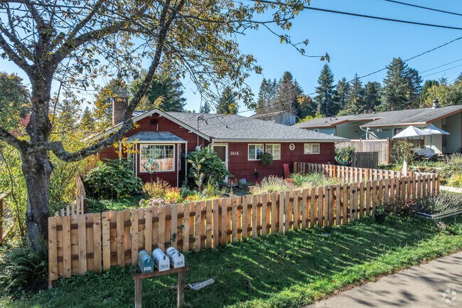 Traditional ranch homes are common in Northwest.