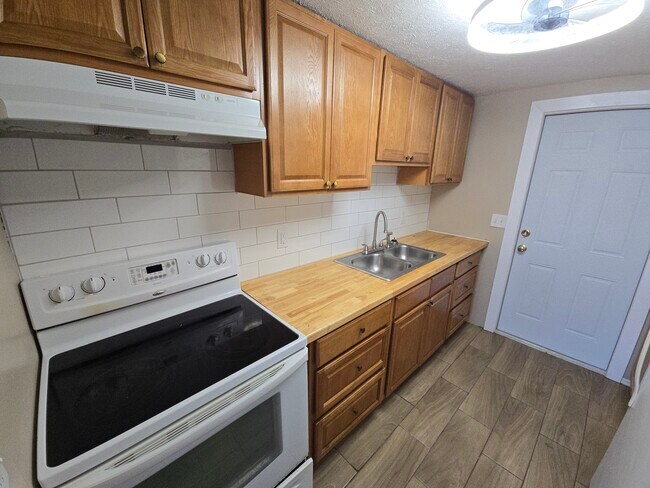 810 6th St SE, Fort Meade, FL 33841 - photo 3