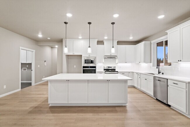 705 N Thrush Ct, Moses Lake, WA 98837 - photo 6