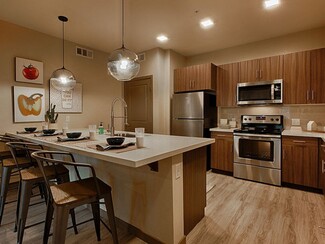 7375 N Zanjero Blvd, Glendale, AZ 85305