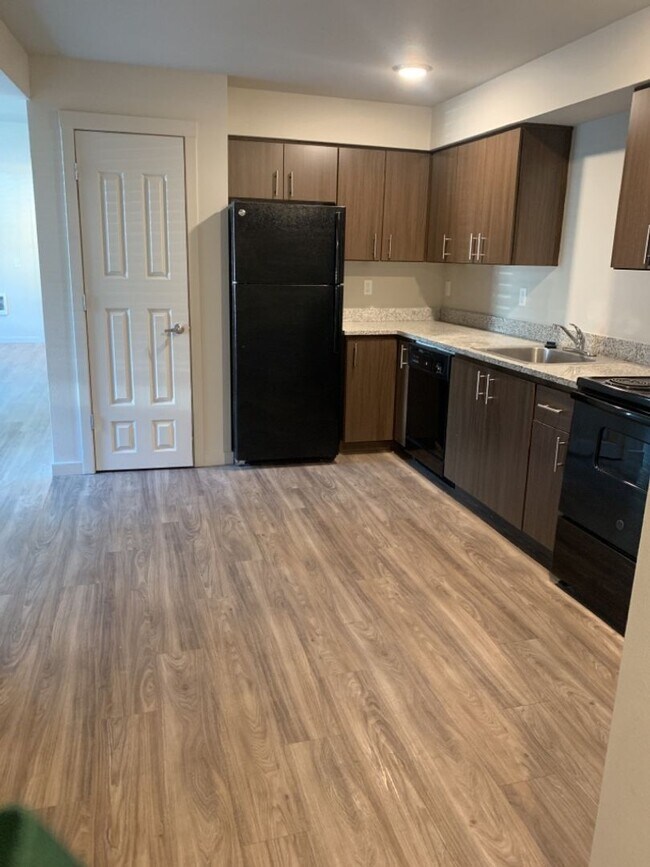 Northbrook Village, Fairview, OR 97024 - photo 2