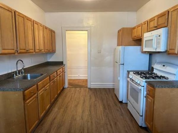 519 Monroe Ave unit elmora, Elizabeth, NJ 07201 - photo 1