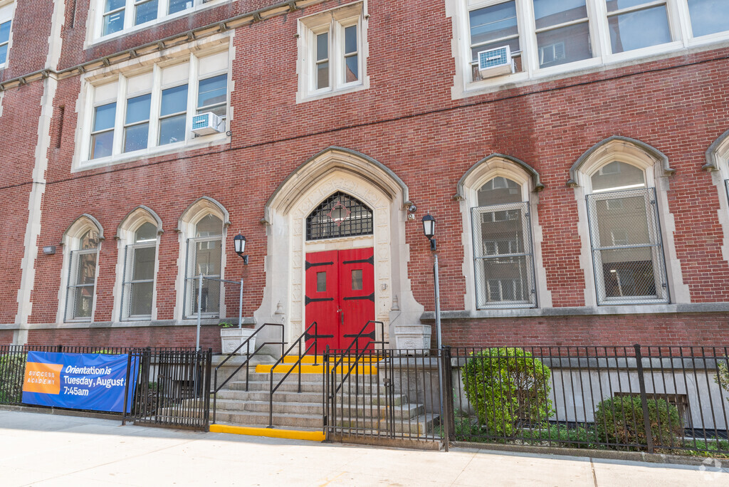 St Brendan School is located in the Norwood neighborhood of the Bronx, NY.