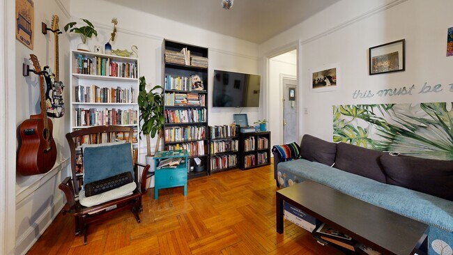 179 Ocean Pkwy unit 3C, Brooklyn, NY 11218 - photo 2