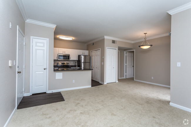 1BR, 1BA - Florence