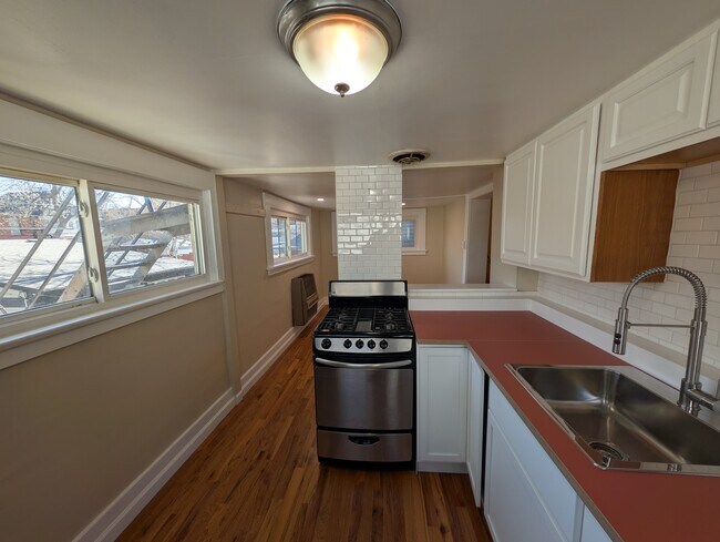 1280 Race St unit 2, Denver, CO 80206 - photo 4