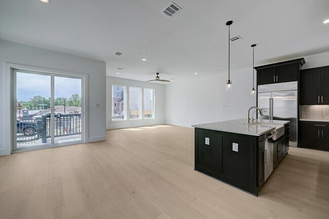 324 Forest Reserve Place unit 36463737, Houston, TX 77079 - photo 5