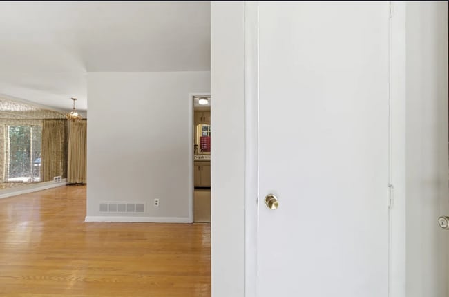 2931 Cherokee Ct, Atlanta, GA 30340 - photo 3