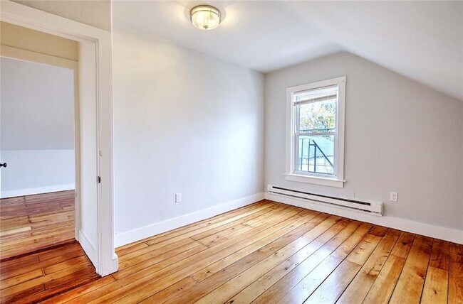 21 Brewster St, Pawtucket, RI 02860 - photo 7