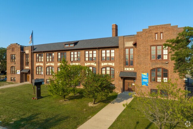 The Thirkell Elementary School has a student-teacher ratio of 17 to 1.