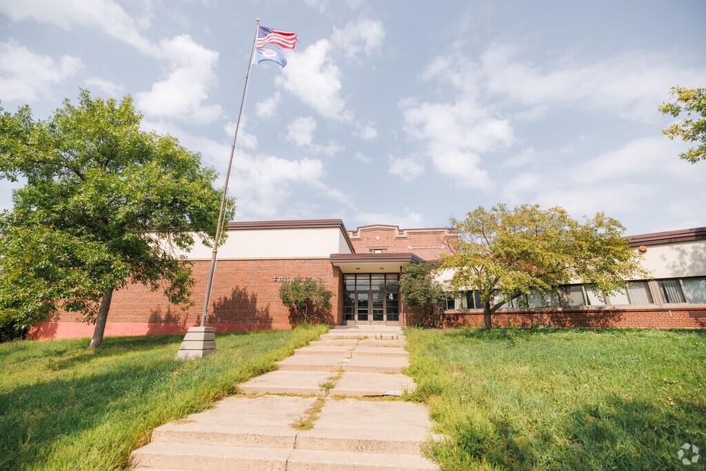 Welcome to Franklin Elementary School in Coon Rapids.