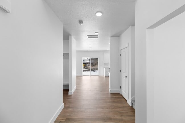 278 N 870 E, Tremonton, UT 84337 - photo 6