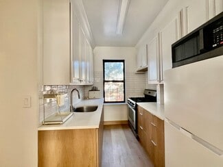 21-37-37 33rd St, Queens, NY 11105