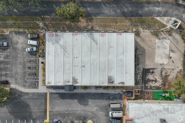 Rjb Christian School is in the Pine Hills area of Orlando, FL.