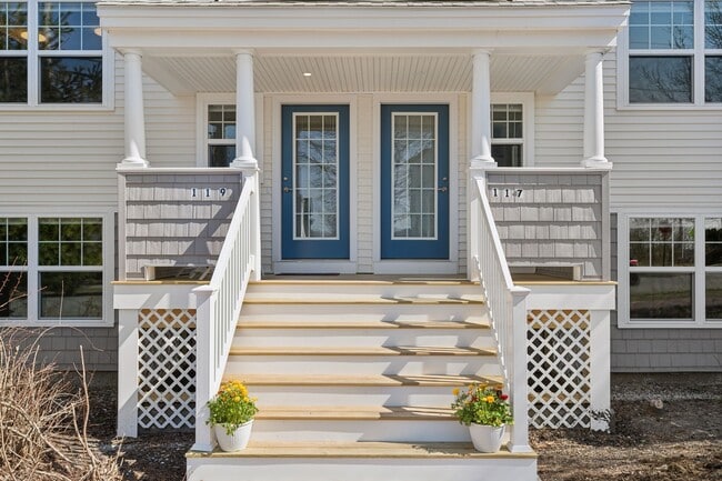 Townhome Front Porch