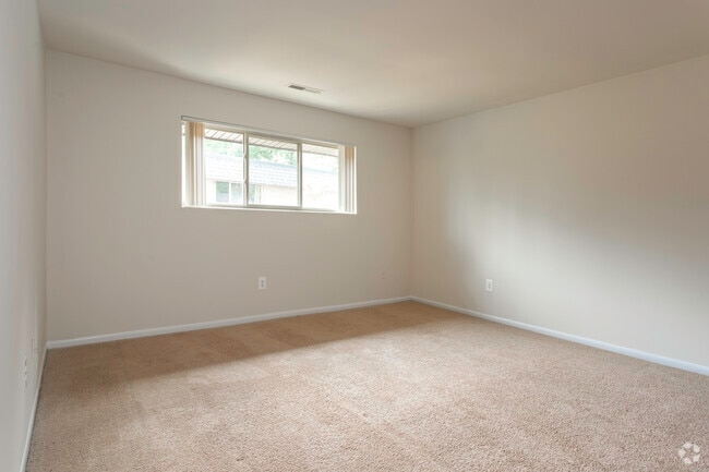 Somerset At Towson - 2 BR, 1 BA