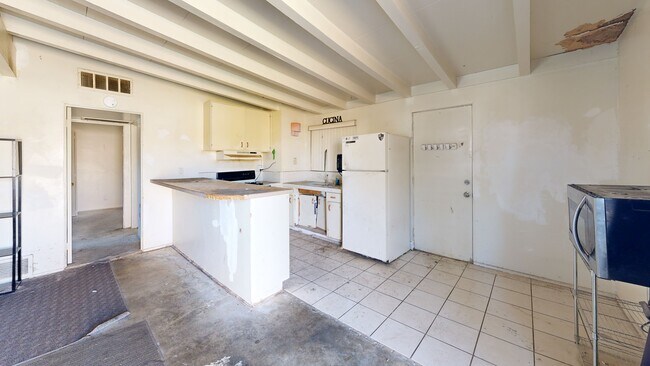 73165 Tumbleweed Ln unit 6, Palm Desert, CA 92260 - photo 2