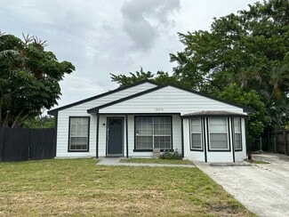 10553 Aquarius Ln, Royal Palm Beach, FL 33411