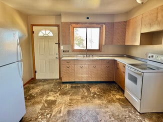 302 W 7th St Unit 5, McCook, NE 69001