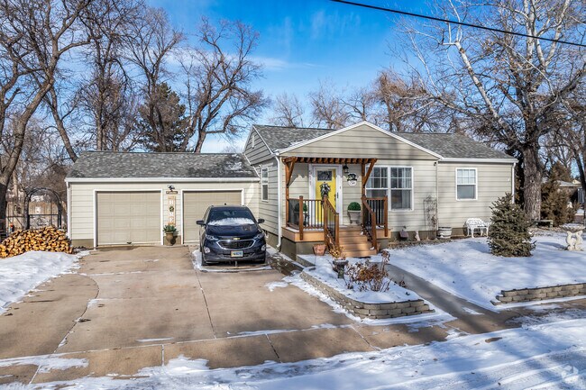 You will find older Mid-Century style homes in Gillette.