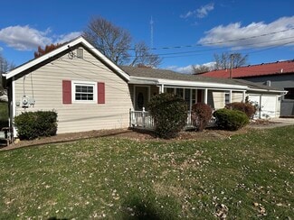 1428 W Cole Rd, Fremont, OH 43420