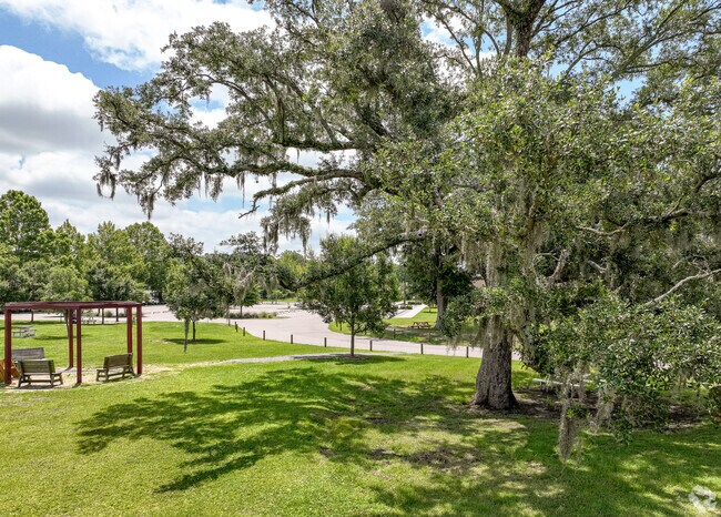 Palmetto Academy has a beautiful campus for students 6-12 to enjoy.