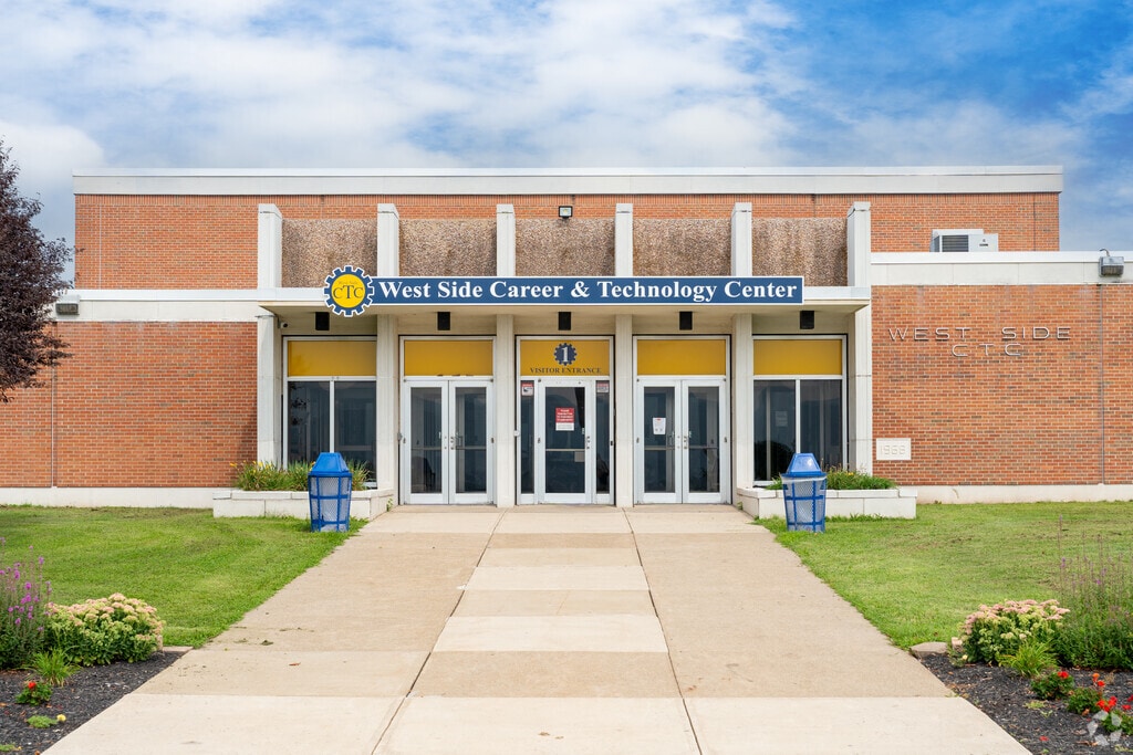 West Side Career and Technology Centers has top programs for students to pursue dream jobs.