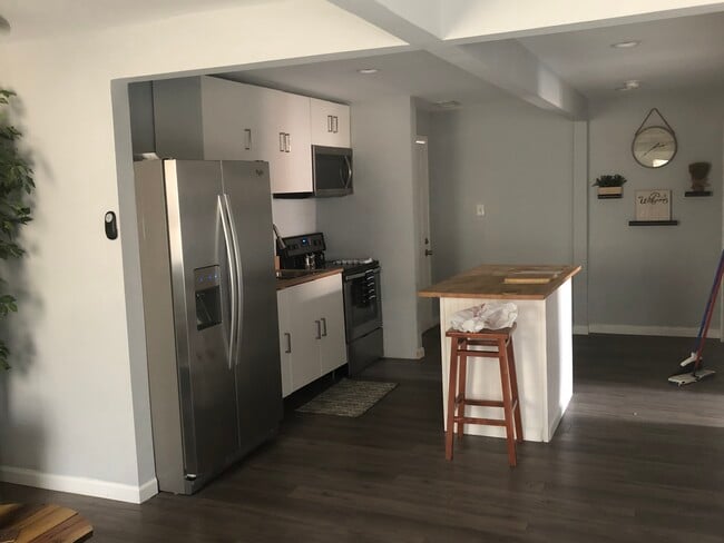 545 S Limestone unit 1, Lexington, KY 40508 - photo 5