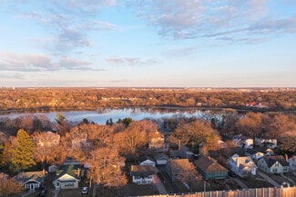 Diamond Lake