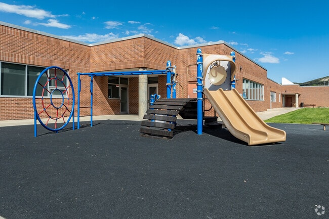 Jeremy Ranch Elementary is a public school in Park City District.