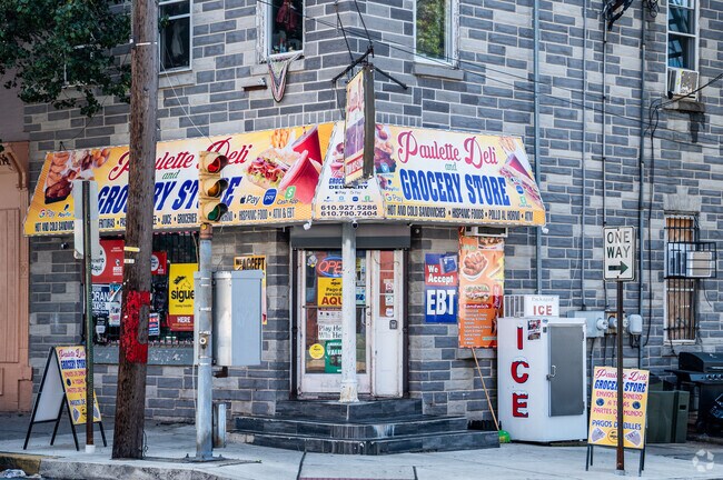 Outlet Area has plenty of corner grocery stores for you to grab what you need.