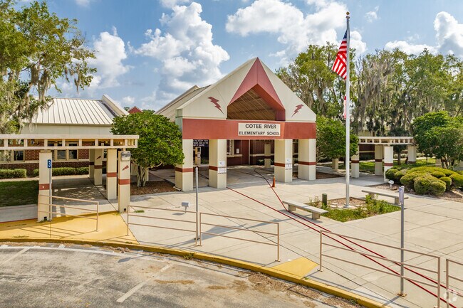 Cotee River Elementary is dedicated to creating life long learners in New Port Richey.