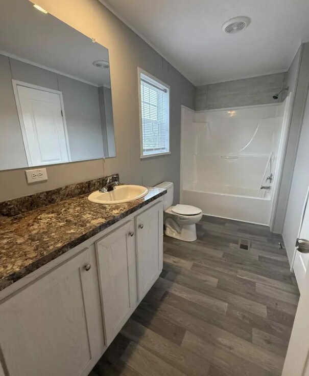 16645 Lakewood Dr, Holly, MI 48442 - photo 1