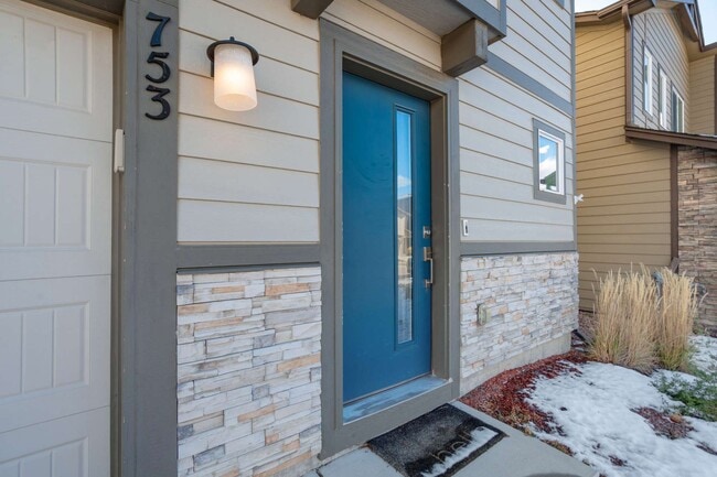 753 Grissom Dr, Colorado Springs, CO 80915 - photo 2