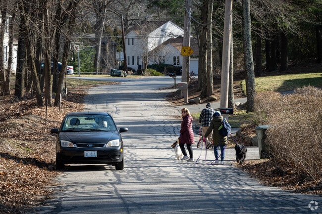 About Bishop Heights | Schools, Demographics, Things to Do - Homes.com