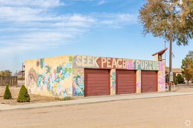 Colorful mural decorates a garage in Blende.