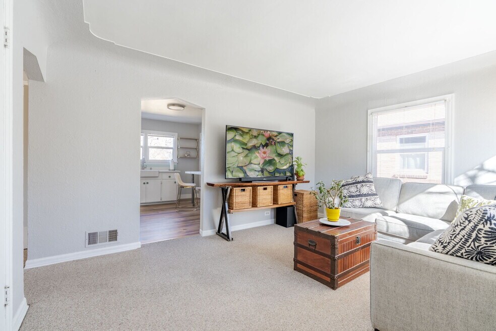 2731 S Sherman St unit Garden Level, Englewood, CO 80113 - photo 1