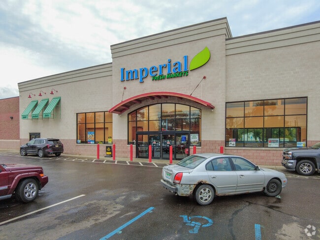 Imperial Fresh Market is a fantastic local grocery store in Bethune Community.