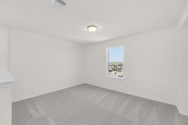 200 Colonel McNally Loop, Jarrell, TX 76537 - photo 5