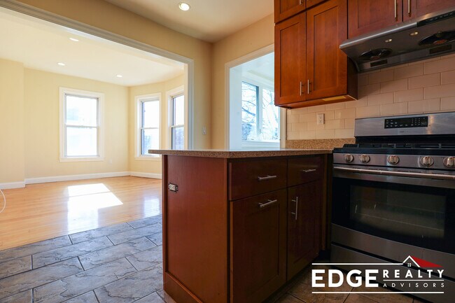 1526 Commonwealth Ave unit 2, Brighton, MA 02135 - photo 4