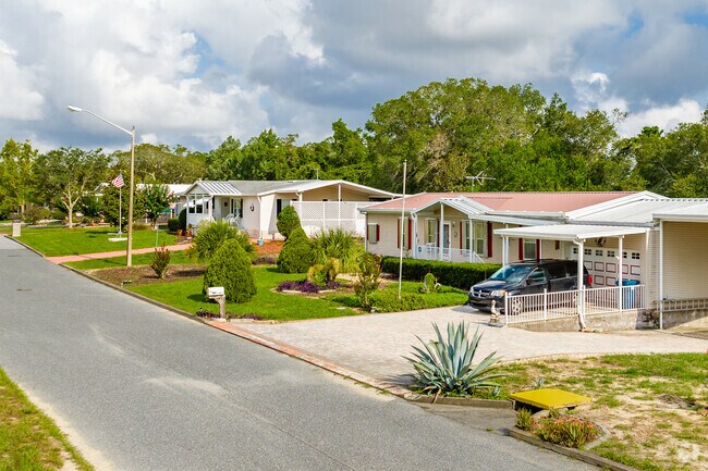 The residents of Brookridge take pride in their landscaping and their homes.