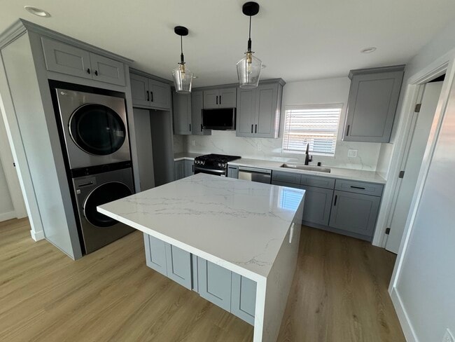 18509 Burin Ave unit C, Redondo Beach, CA 90278 - photo 4