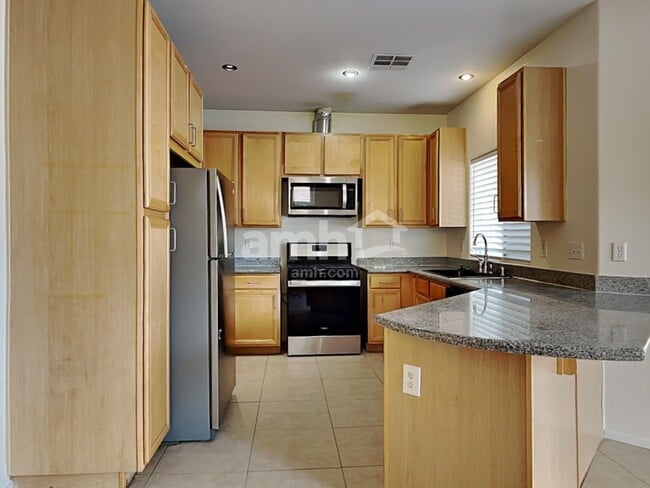 4932 Cascade Pools Ave, Las Vegas, NV 89131 - photo 3